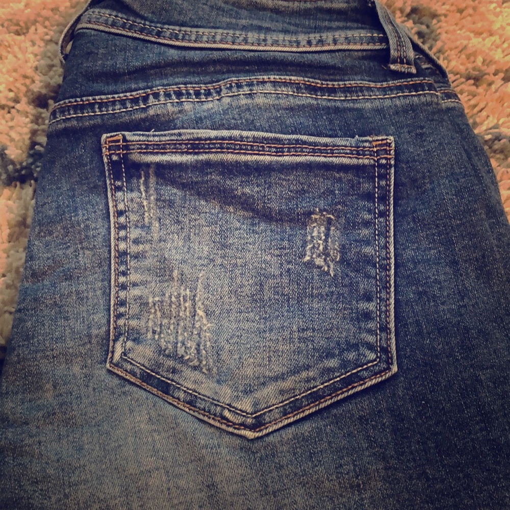 Woman’s skinny jeans